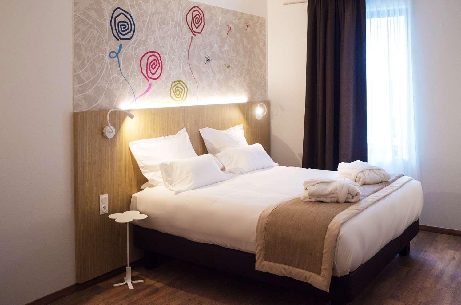 Kyriad Prestige Amiens Poulainville - Hotel And Spa מראה חיצוני תמונה
