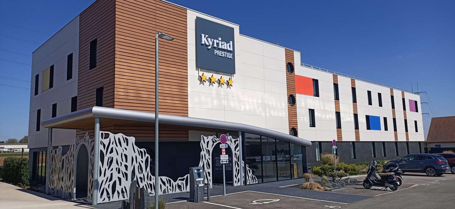 Kyriad Prestige Amiens Poulainville - Hotel And Spa מראה חיצוני תמונה