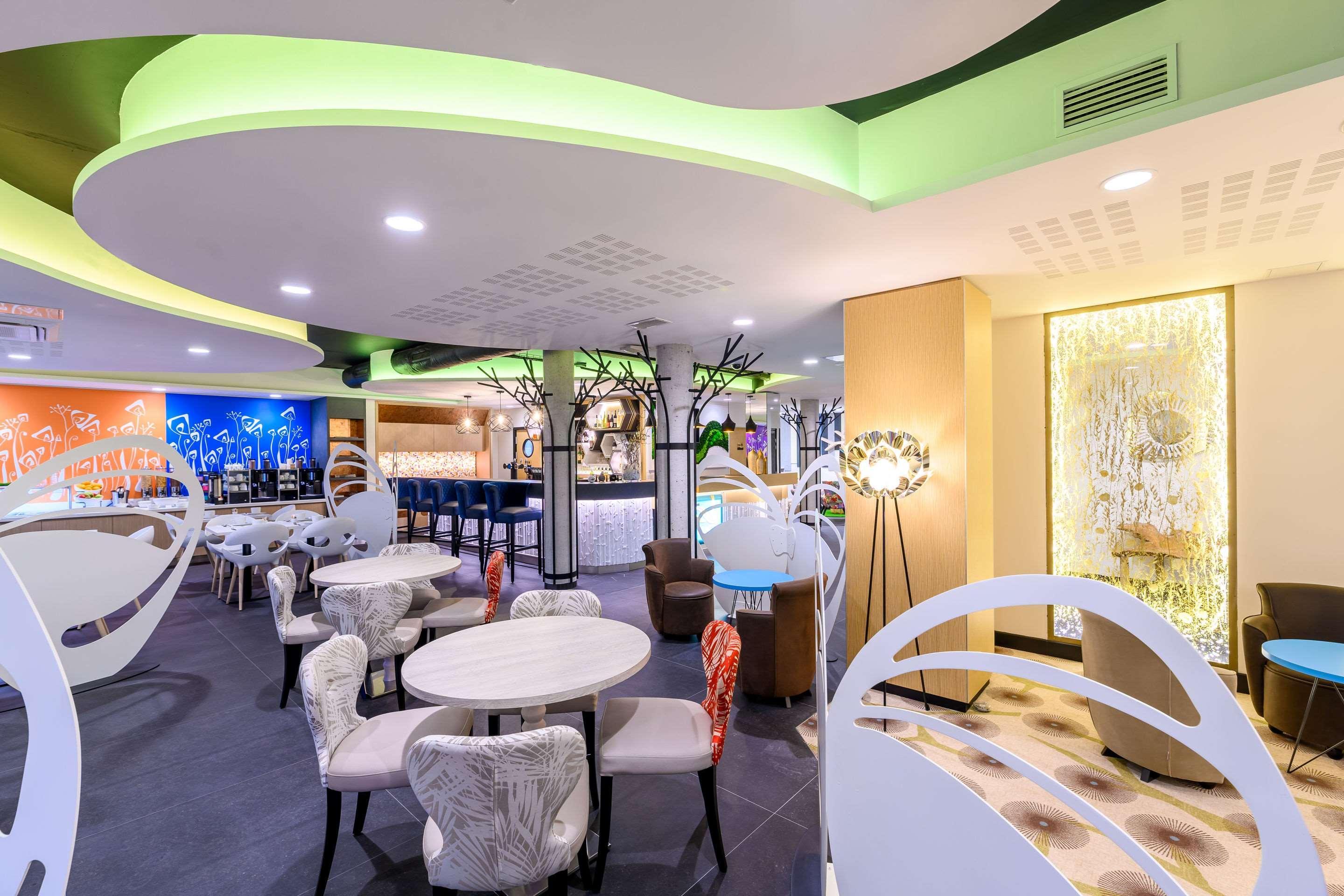 Kyriad Prestige Amiens Poulainville - Hotel And Spa מראה חיצוני תמונה