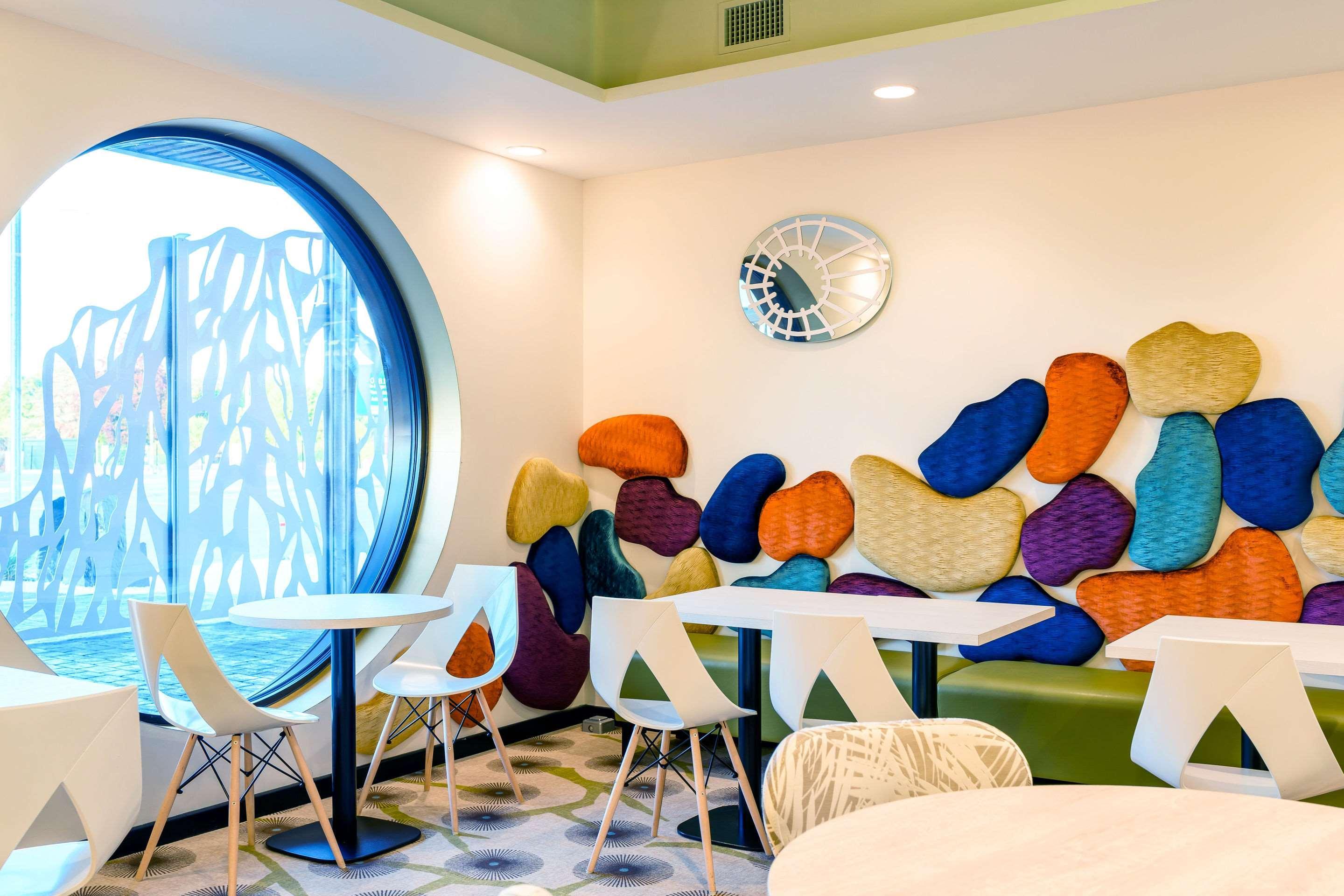 Kyriad Prestige Amiens Poulainville - Hotel And Spa מראה חיצוני תמונה