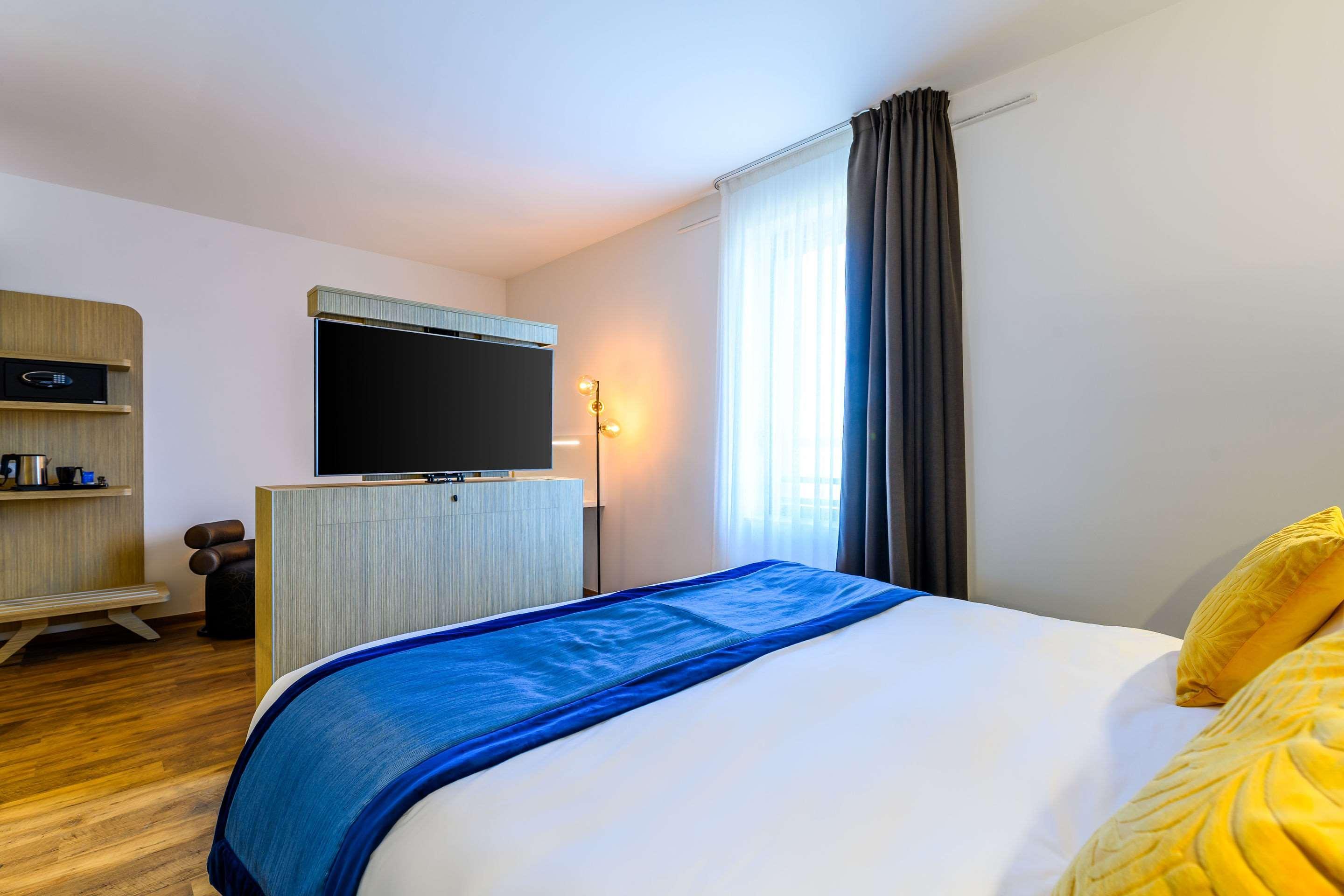 Kyriad Prestige Amiens Poulainville - Hotel And Spa מראה חיצוני תמונה