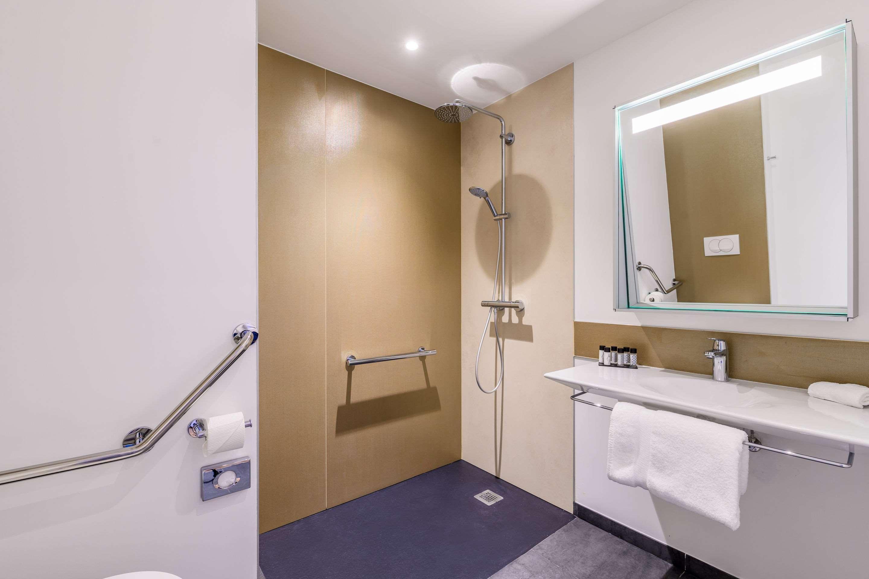 Kyriad Prestige Amiens Poulainville - Hotel And Spa מראה חיצוני תמונה