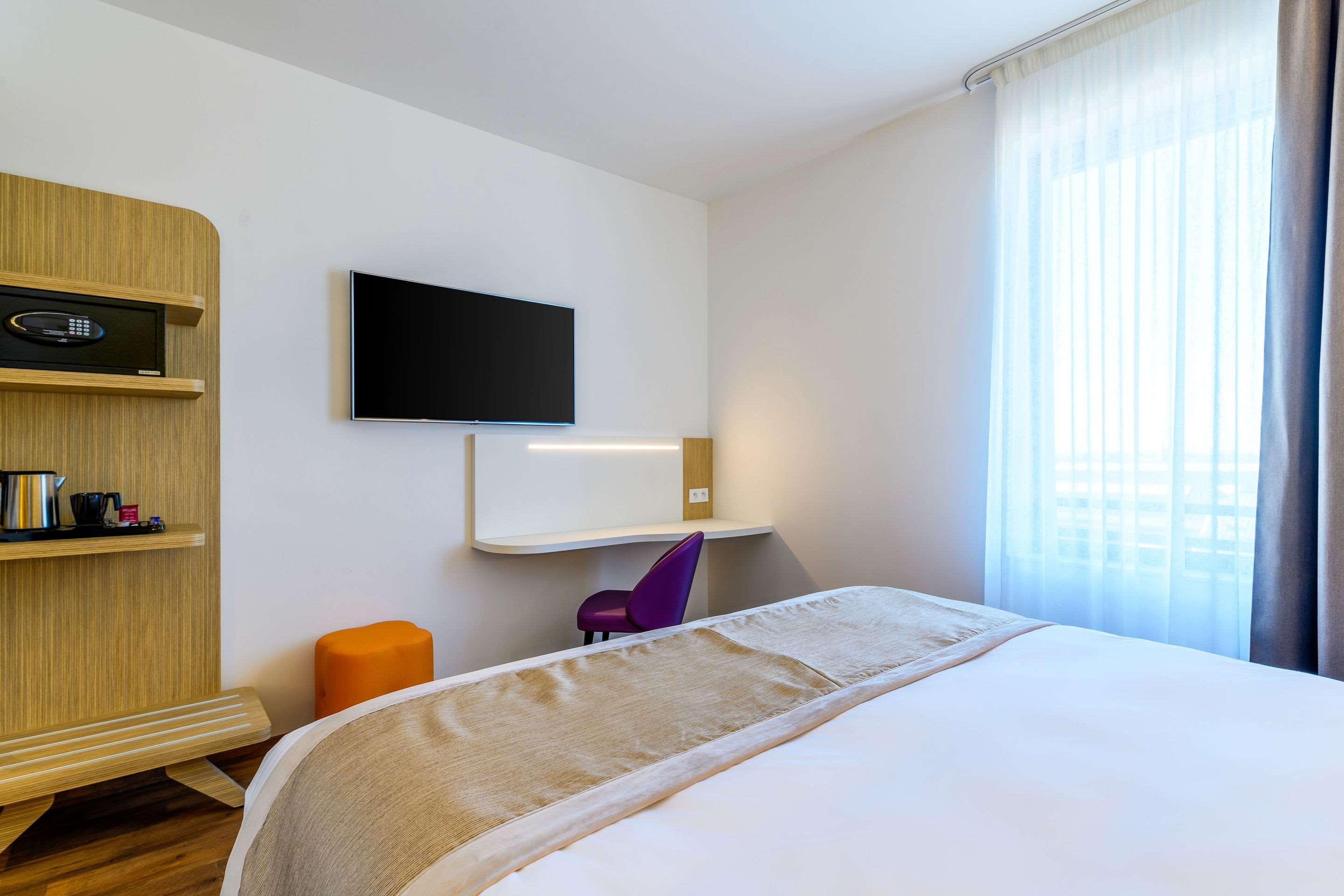 Kyriad Prestige Amiens Poulainville - Hotel And Spa מראה חיצוני תמונה
