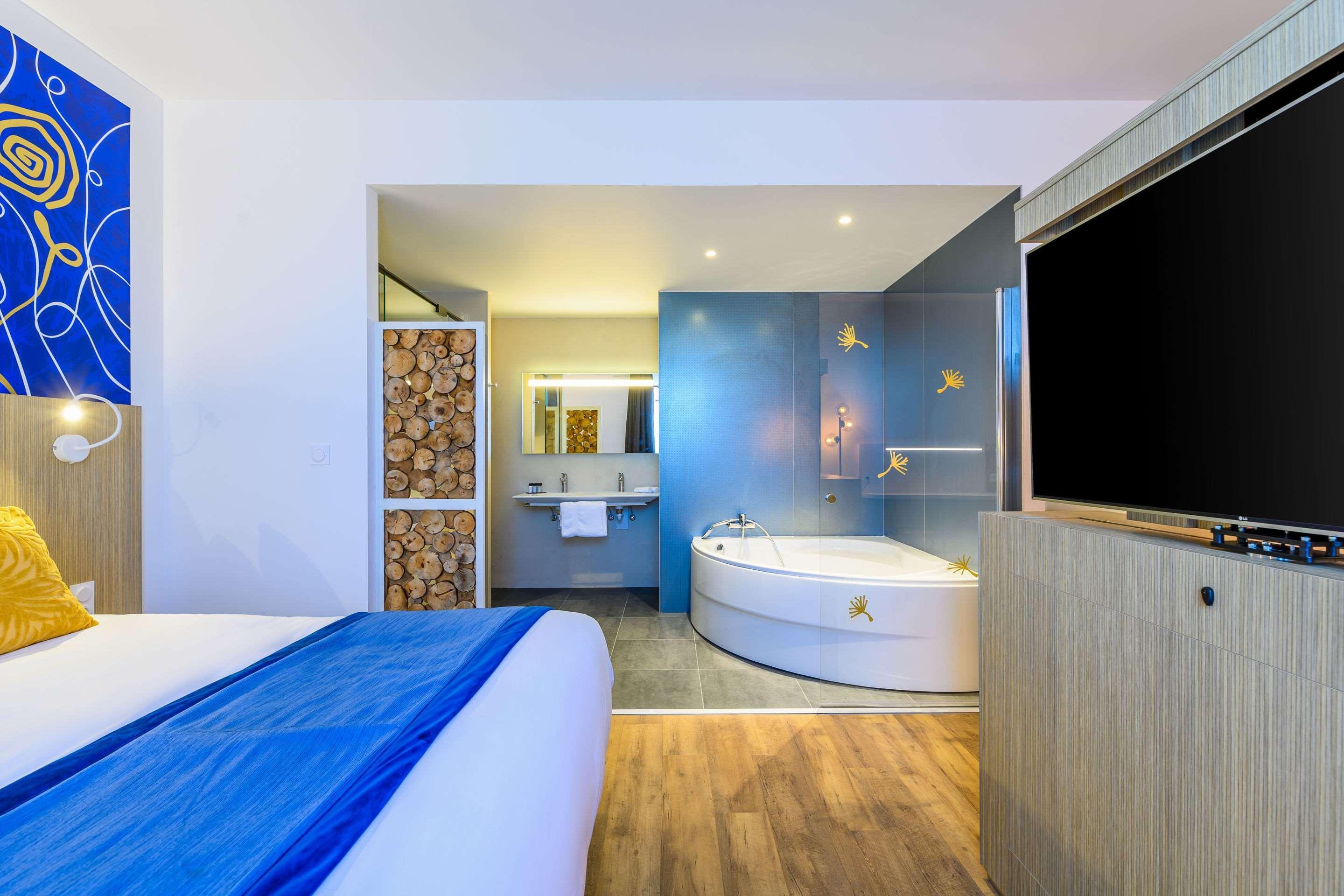 Kyriad Prestige Amiens Poulainville - Hotel And Spa מראה חיצוני תמונה