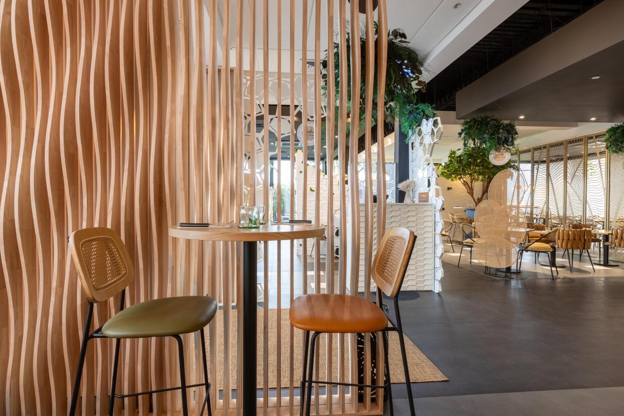 Kyriad Prestige Amiens Poulainville - Hotel And Spa מראה חיצוני תמונה