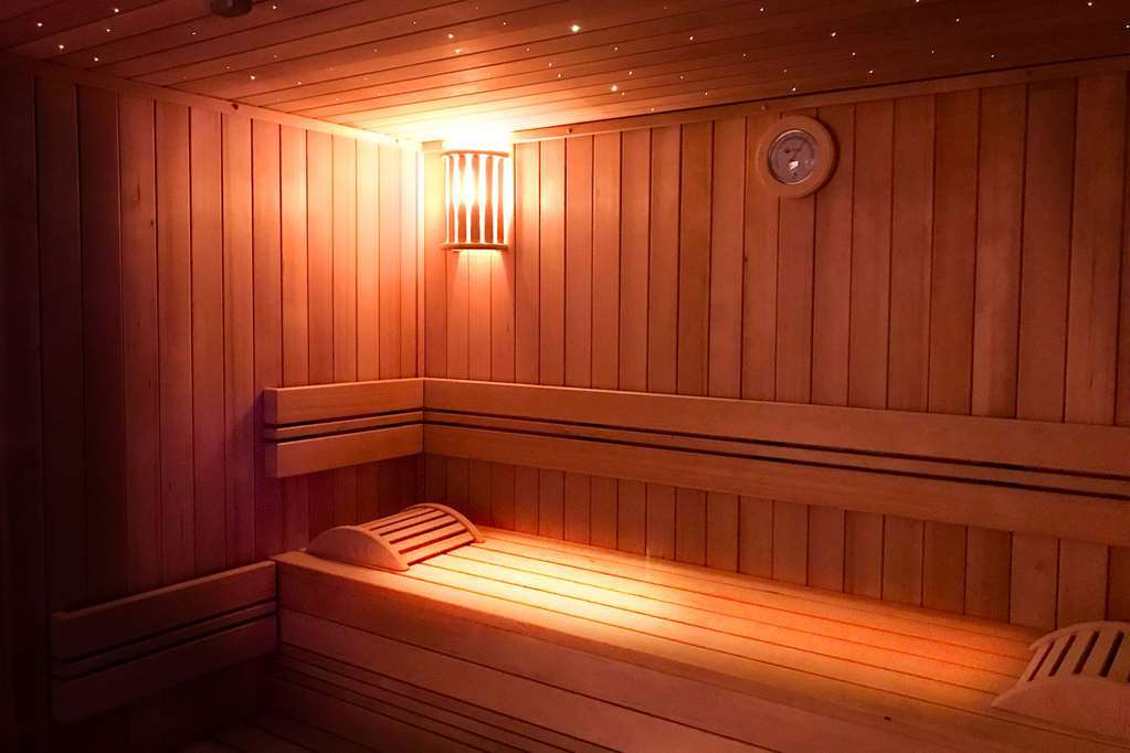 Kyriad Prestige Amiens Poulainville - Hotel And Spa שירותים תמונה