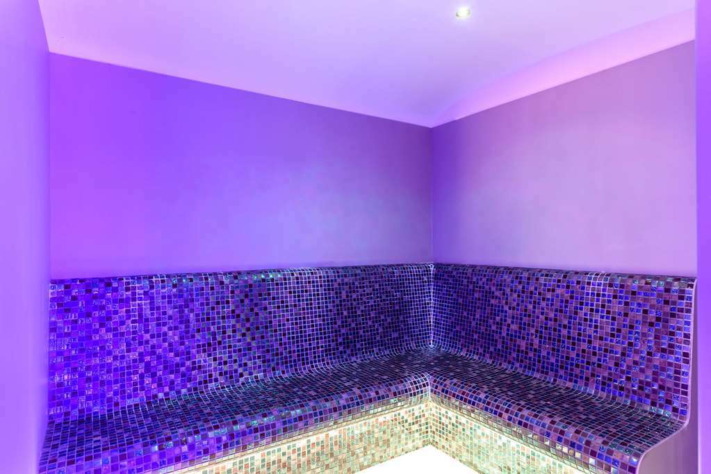 Kyriad Prestige Amiens Poulainville - Hotel And Spa שירותים תמונה